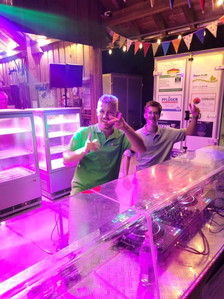 Partyeindrücke bei der Scheuerhocketse 2026